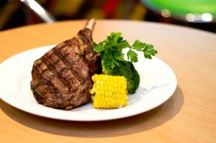Cowboys Leagues Club - Restaurant Gold Coast 2