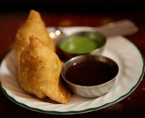 Kastury's Indian Cuisine - Restaurant Gold Coast 2