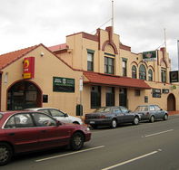 Cooley's Hotel - Restaurant Gold Coast