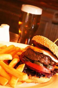 Durty Nelly's Irish Pub - Restaurant Gold Coast 1