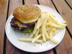 Cabbage Tree Hotel - Restaurant Gold Coast 3