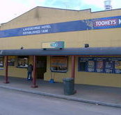 The Lake George Hotel - Restaurant Gold Coast