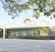 The Anglesea Hotel - Restaurant Gold Coast