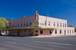 Railway Hotel - Restaurant Gold Coast 0