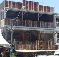 Ironbar Saloon - Restaurant Gold Coast