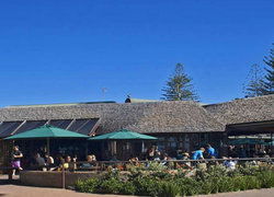The Beach Hotel - Restaurant Gold Coast 1