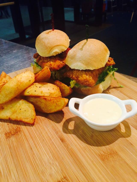 Salamander Tavern - Restaurant Gold Coast 2