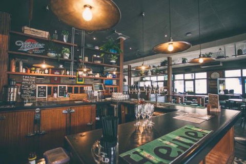 Bat And Ball Hotel - Restaurant Gold Coast 2