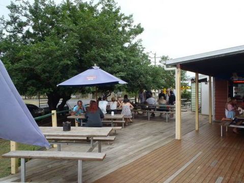 Maidenwell Hotel - Restaurant Gold Coast 2
