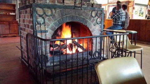 Maidenwell Hotel - Restaurant Gold Coast 3