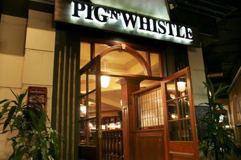 Pig N Whistle British Pub Indooroopilly - Restaurant Gold Coast 1