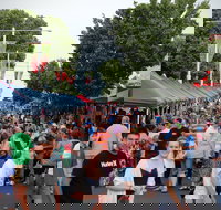 Cowra Christmas Street Festival - Restaurant Gold Coast