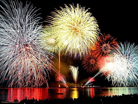 Sydney Harbour New Year’s Eve Fireworks Dinner Cruises - Restaurant Gold Coast 0