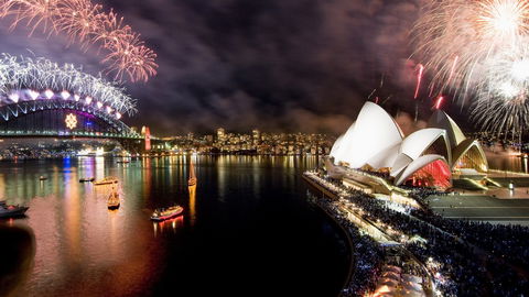 Sydney Harbour New Year’s Eve Fireworks Dinner Cruises - Restaurant Gold Coast 2