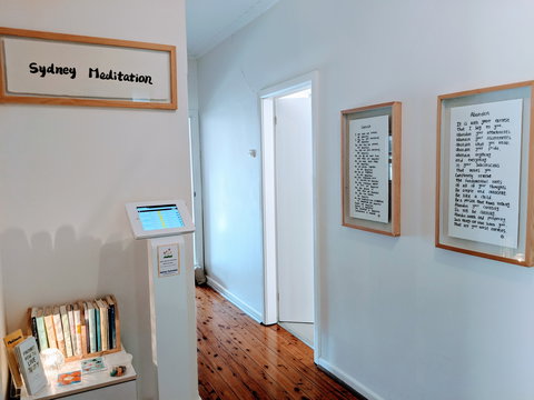 Introduction To Meditation: Know Your Mind And Learn How To Free Your Mind - Restaurant Gold Coast 2