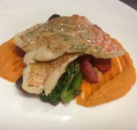 Basils Seafood Restaurant - Restaurant Gold Coast