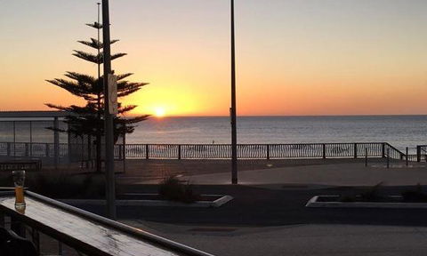 NINE 50 Restaurant & Bar - Restaurant Gold Coast 4
