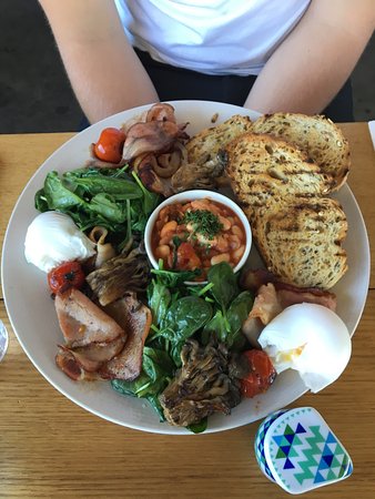 Three Monkey Place - Restaurant Gold Coast 0