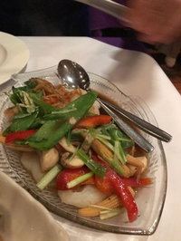 saam saii thai