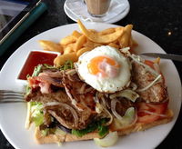 la headquarters cafe
