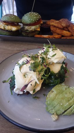 Frankies - Restaurant Gold Coast 0