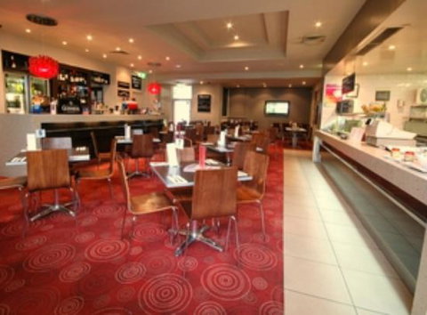 The Riviera Hotel - Restaurant Gold Coast 0