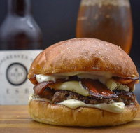 Monroe's Burgers  Beers - Restaurant Gold Coast