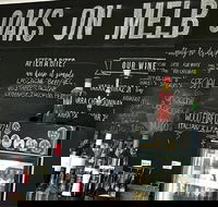 OAKS ON MELBA - Restaurant Gold Coast