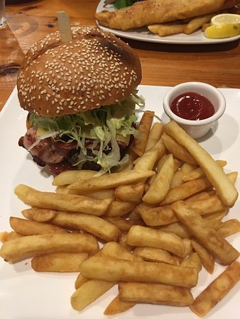 Hogans Cafe & Bar Restaurant - Restaurant Gold Coast 0