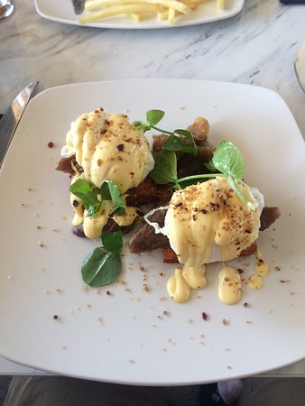 Pretty Sally - Restaurant Gold Coast 0