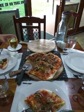 Eildon Woodfire Pizza - Restaurant Gold Coast 0