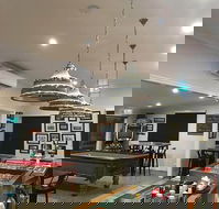 Hearn's Meredith Hotel - Restaurant Gold Coast