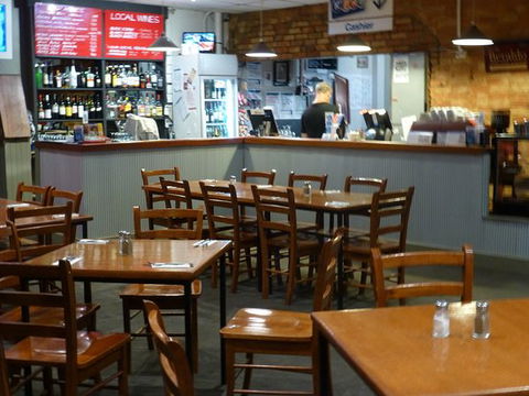 State Empire Hotel - Restaurant Gold Coast 0