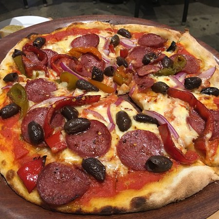 Etna Pizza And Pasta Bar - Restaurant Gold Coast 0