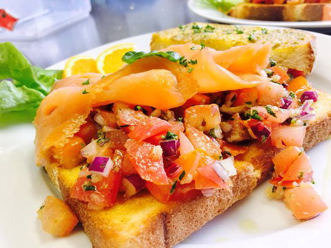 Lakeside Cafe & Restaurant - Restaurant Gold Coast 0