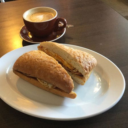 HCafe Quakers Court - Restaurant Gold Coast 0