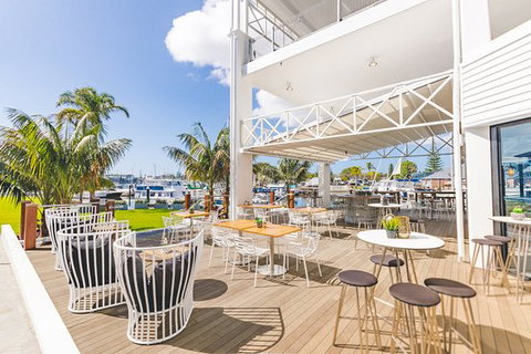 The Boathouse Bar & Restaurant - Restaurant Gold Coast 0