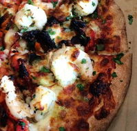 Crust Gourmet Pizza - Restaurant Gold Coast
