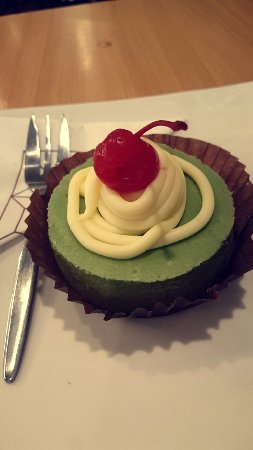 Oliver Brown - Restaurant Gold Coast 0