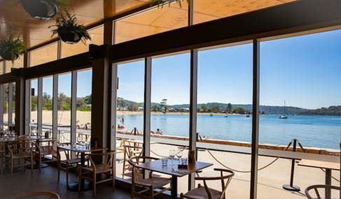 The Box On The Water - Restaurant Gold Coast 9