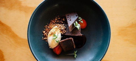 The Box On The Water - Restaurant Gold Coast 1