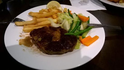 Young Services Club - Restaurant Gold Coast 0