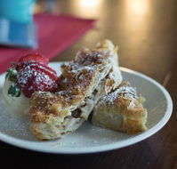 Blue Mountains Hotel - Restaurant Gold Coast