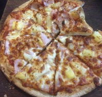 Crust Gourmet Pizza Bar Woolongong - Restaurant Gold Coast