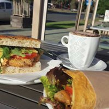 Deniliquin Bakery - Restaurant Gold Coast 0