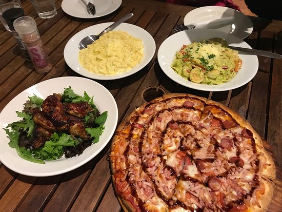 Lowanna NSW Restaurant Gold Coast