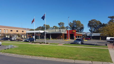 Mcdonald's Family Restaurants - Restaurant Gold Coast 0