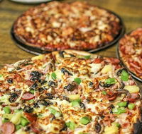 The cave wood fired pizza bar - Restaurant Gold Coast