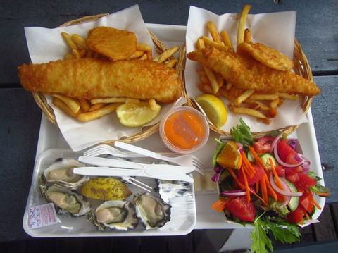 Innes' Boatshed - Restaurant Gold Coast 0