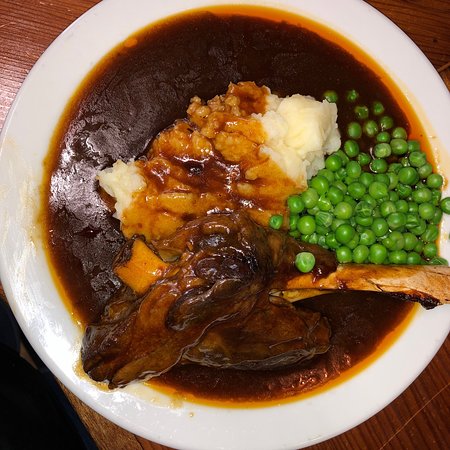 Royal Hotel Dungog - Restaurant Gold Coast 0